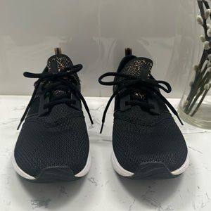 New Balance Women's FuelCore Nergize Sport V1 Cross Trainer size 10
